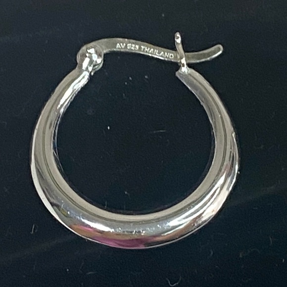 925 STERLING SILVER HOOP EARRINGS - Picture 2 of 6